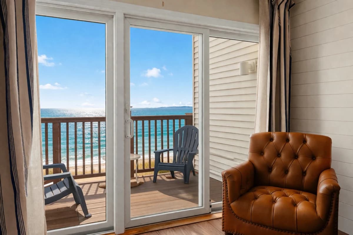Stateroom 322 | Beachfront Condo | Downtown + Tart Trail photo 6