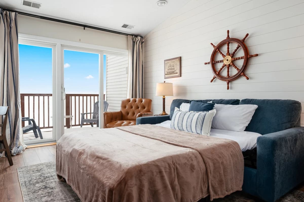 Stateroom 322 | Beachfront Condo | Downtown + Tart Trail photo 7