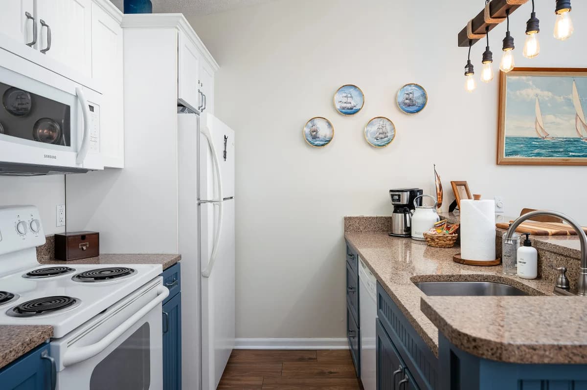 Stateroom 322 | Beachfront Condo | Downtown + Tart Trail photo 18