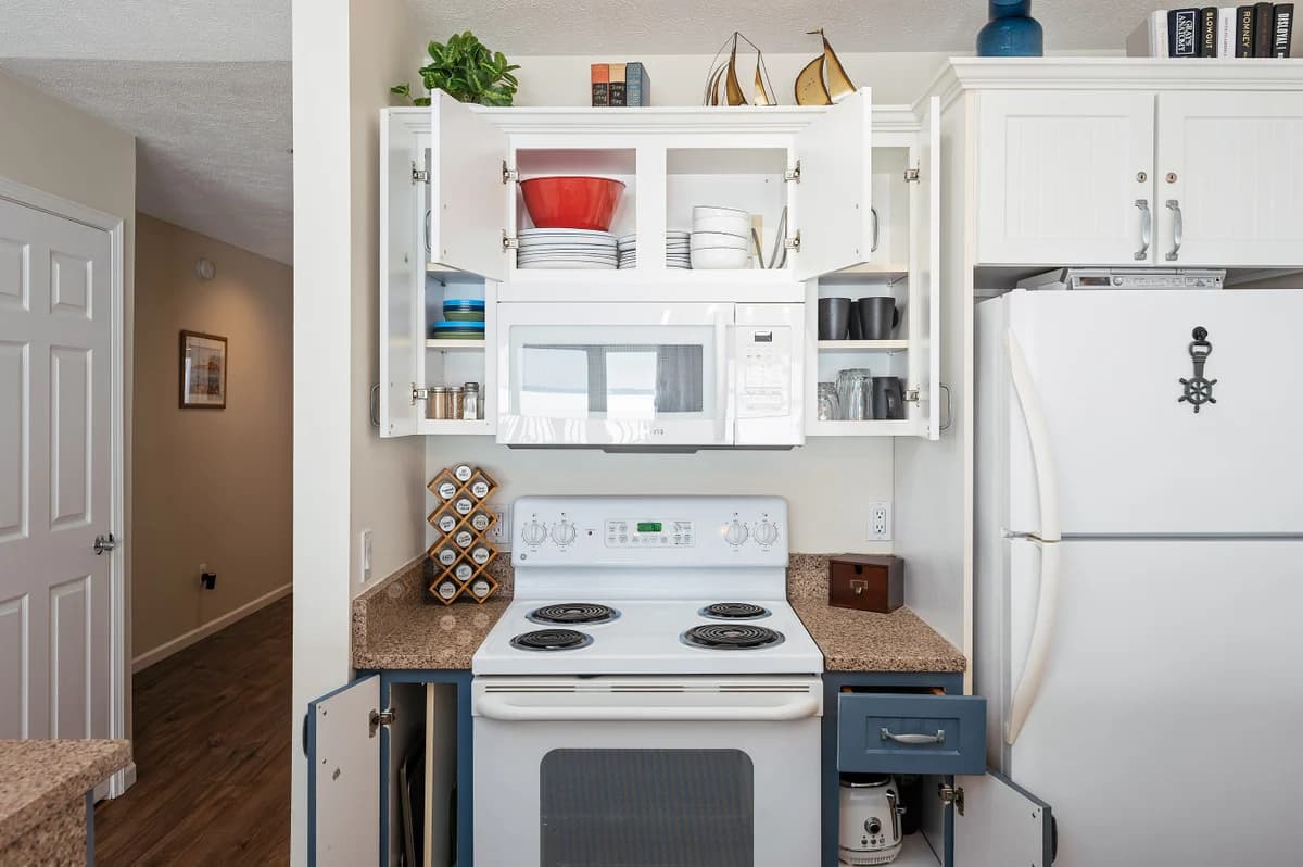 Stateroom 322 | Beachfront Condo | Downtown + Tart Trail photo 19