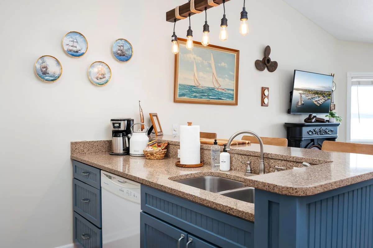 Stateroom 322 | Beachfront Condo | Downtown + Tart Trail photo 21