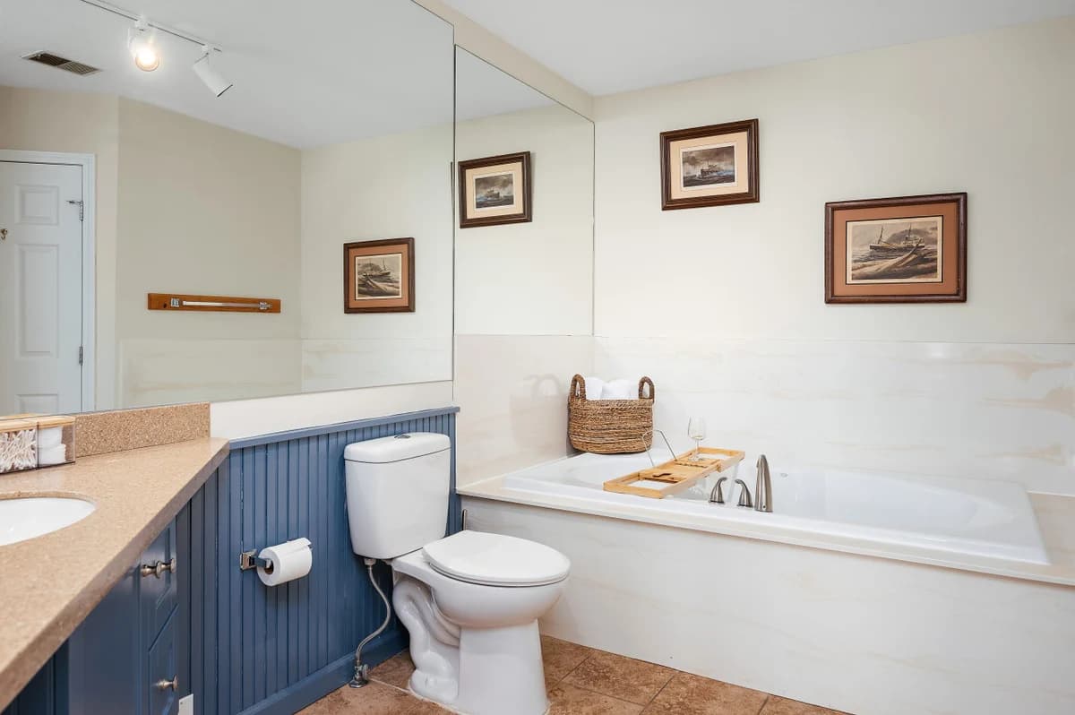 Stateroom 322 | Beachfront Condo | Downtown + Tart Trail photo 27