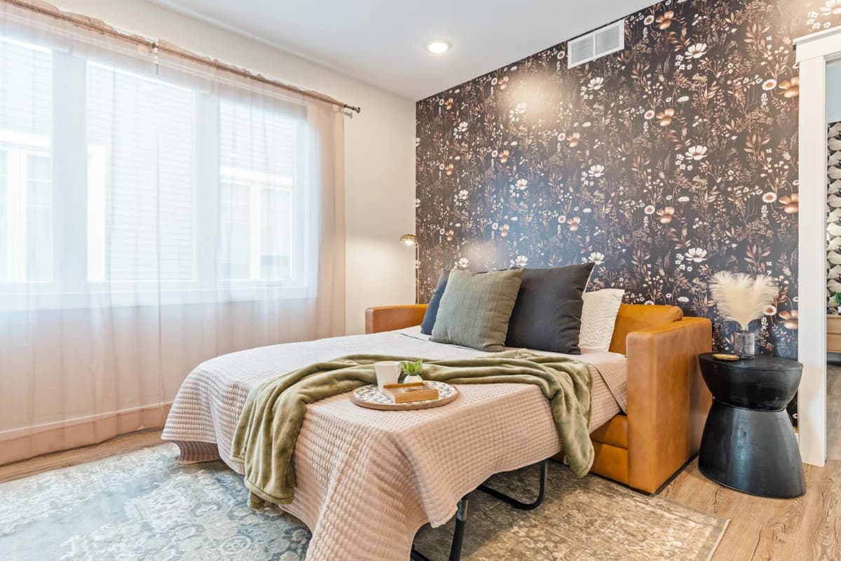 Stone & Flora 2BR Condo Near Downtown and Bay photo 8