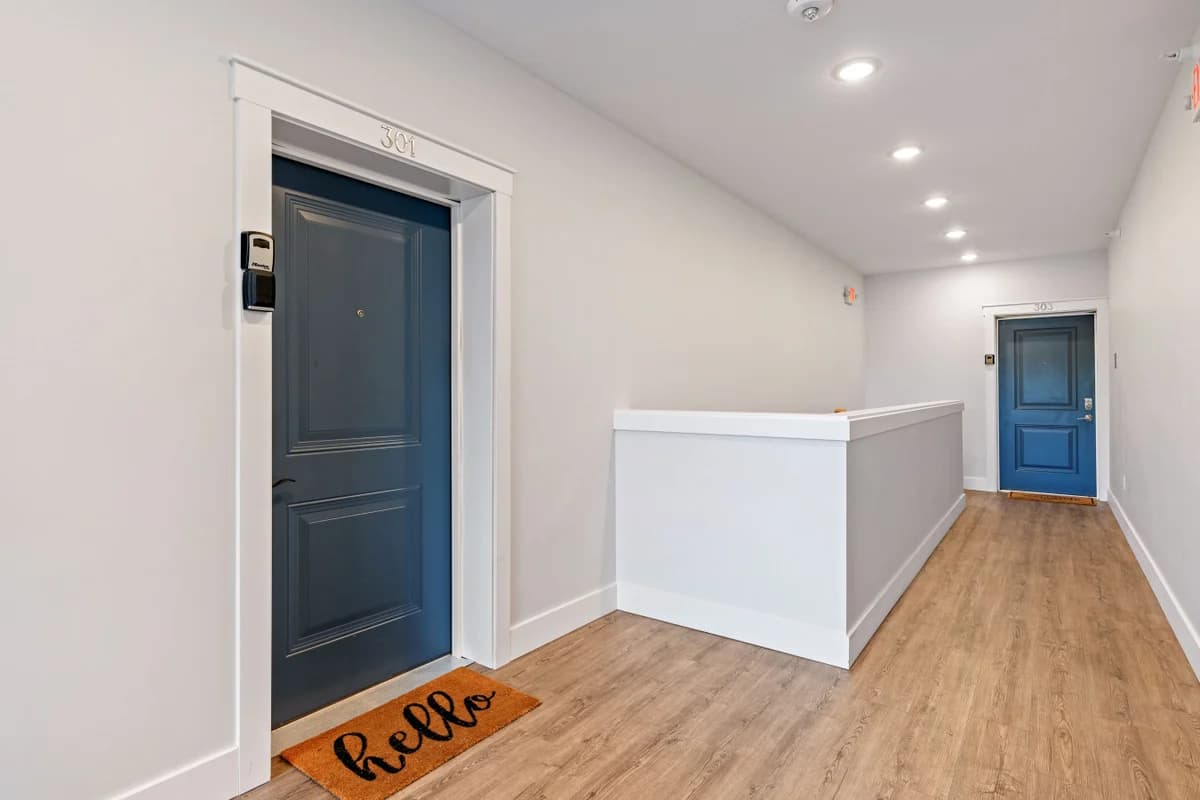 Stone & Flora 2BR Condo Near Downtown and Bay photo 46