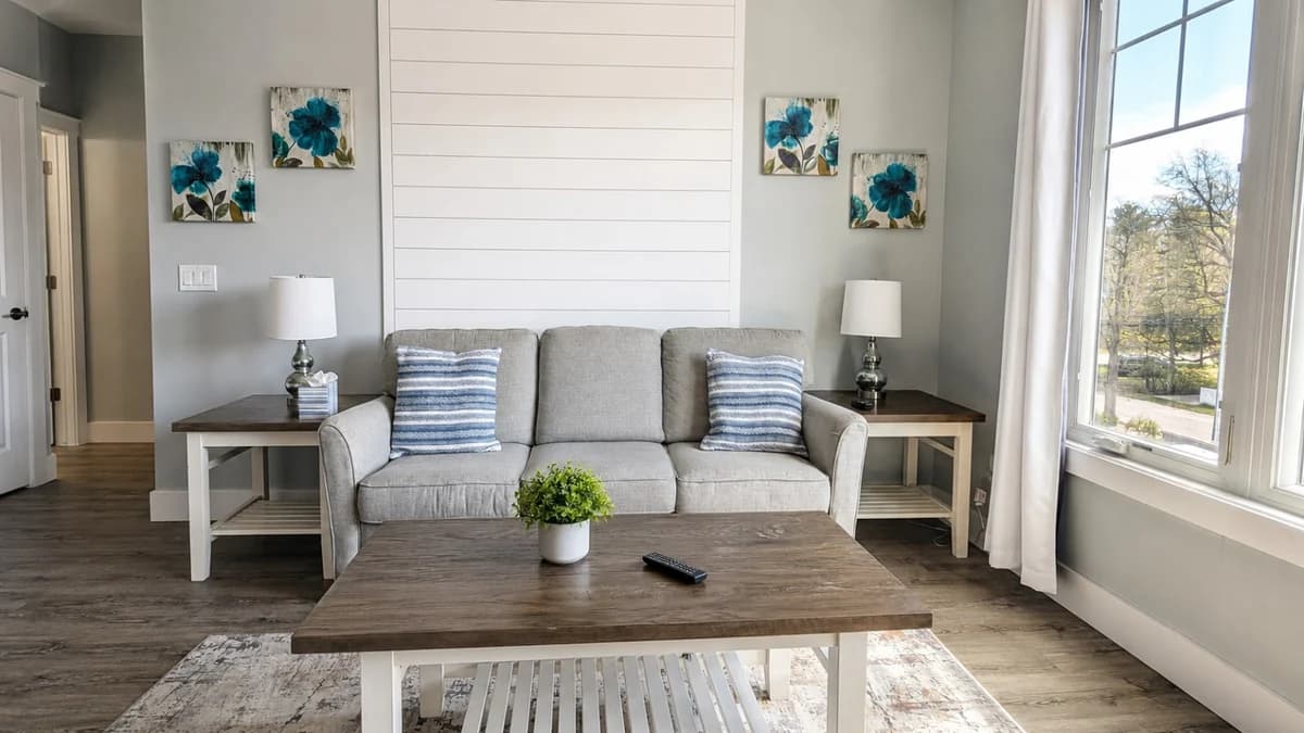 The Aerie 15 | 2BR | Rooftop Patio | Downtown photo 4