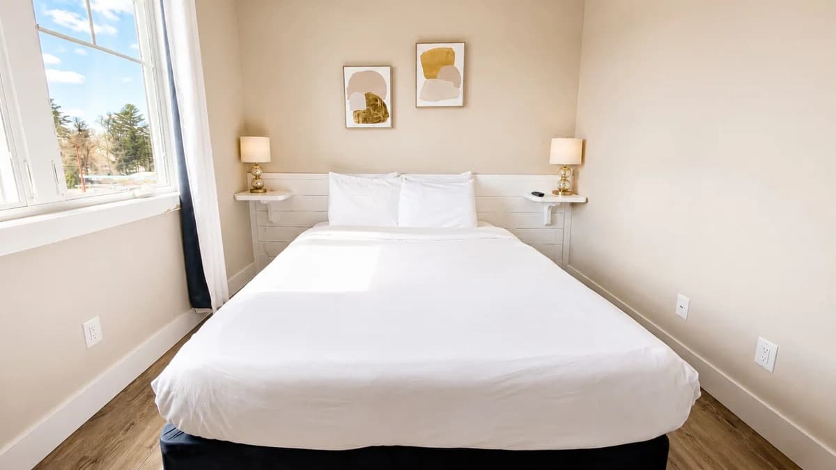 The Ember 13 | 2BR | Rooftop Patio | Downtown photo 5