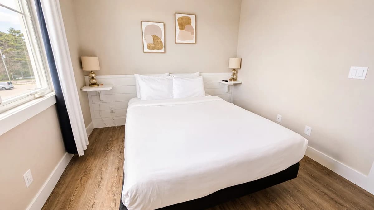 The Ember 13 | 2BR | Rooftop Patio | Downtown photo 14