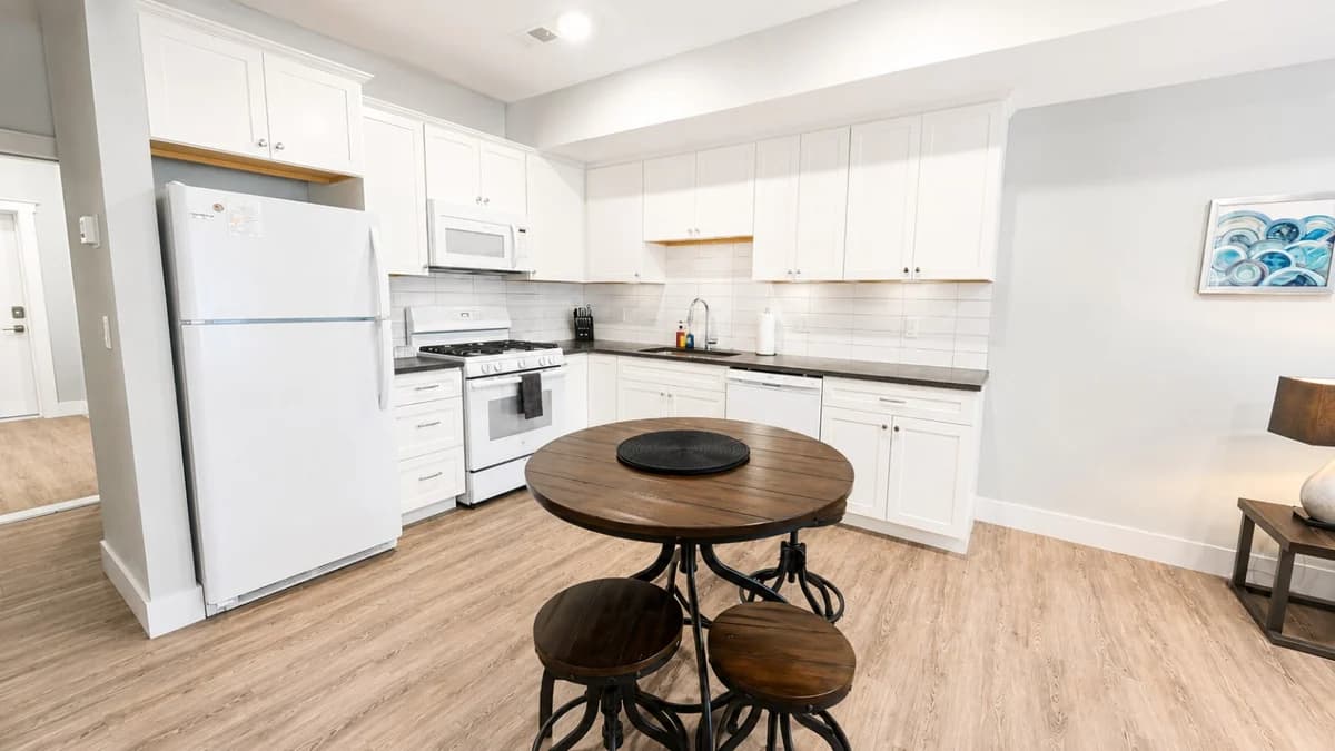 The Grove 11 | 2BR | Rooftop Patio |Downtown photo 5