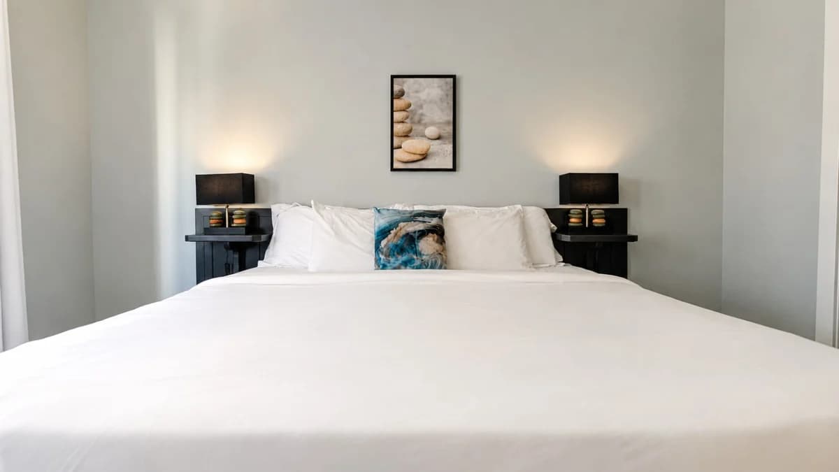 The Grove 11 | 2BR | Rooftop Patio |Downtown photo 9