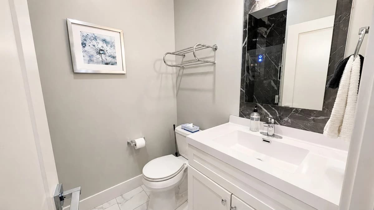 The Grove 11 | 2BR | Rooftop Patio |Downtown photo 13
