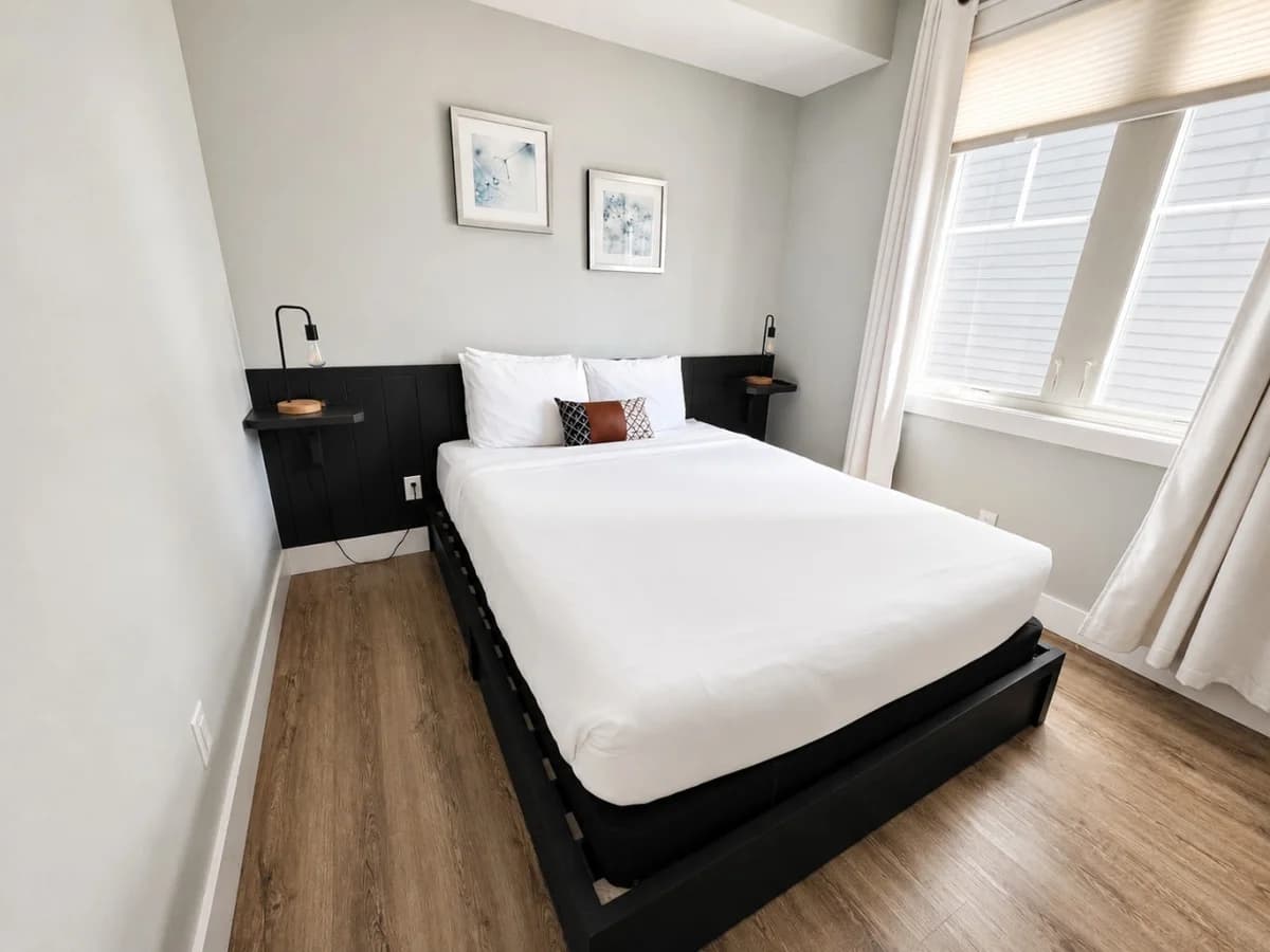 The Haven 10 | 2BR | Rooftop Patio |Downtown photo 11