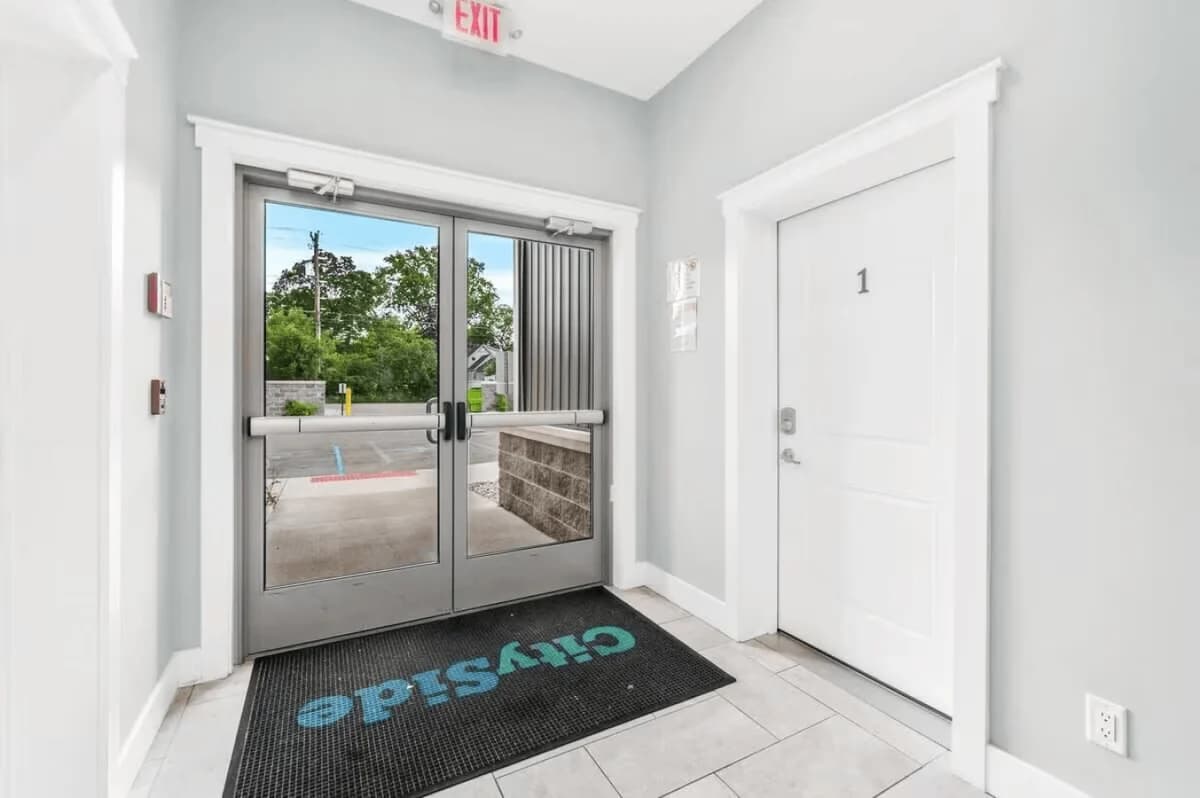 The Ledge 9 | 2BR | Rooftop Patio |Downtown photo 19