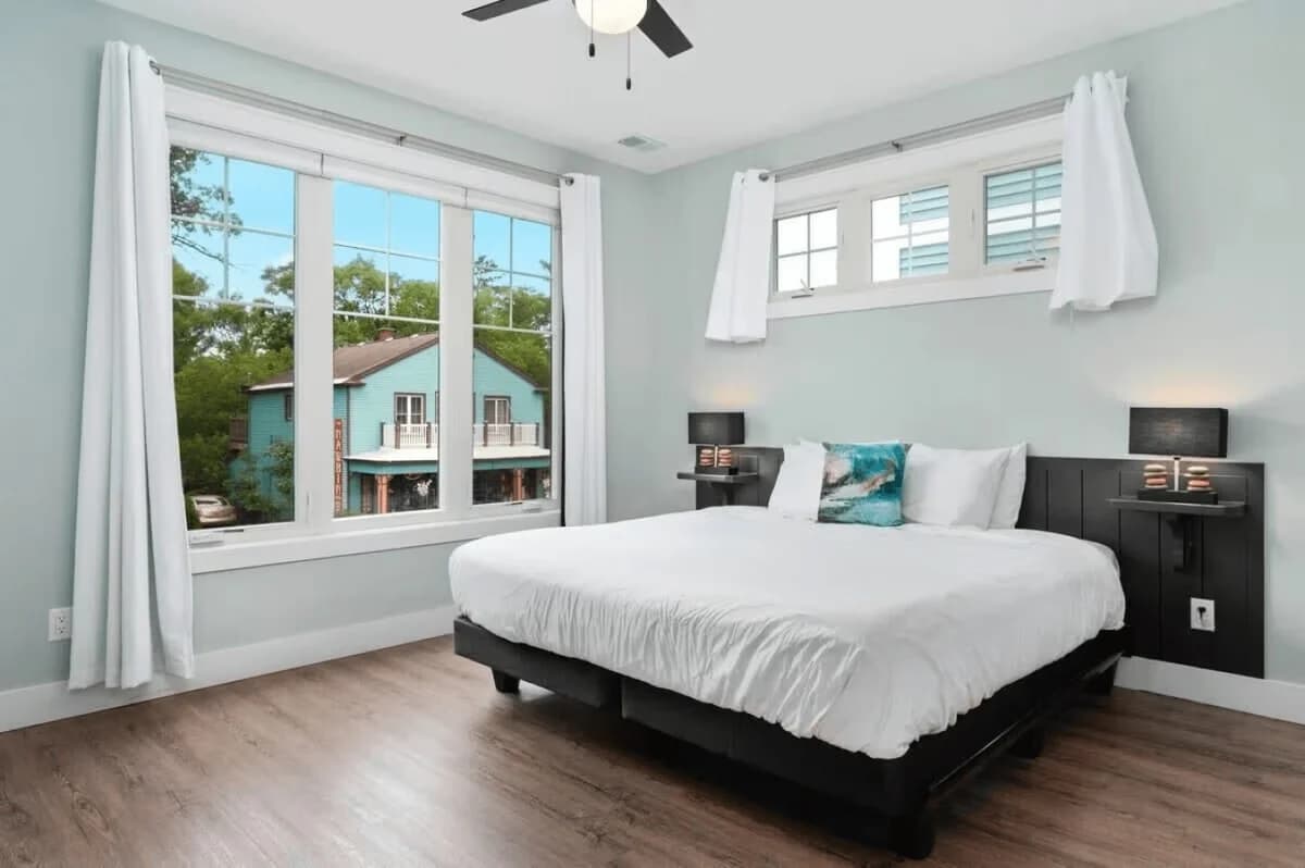 The Nest 7 | 2BR | Rooftop Patio | Downtown photo 4