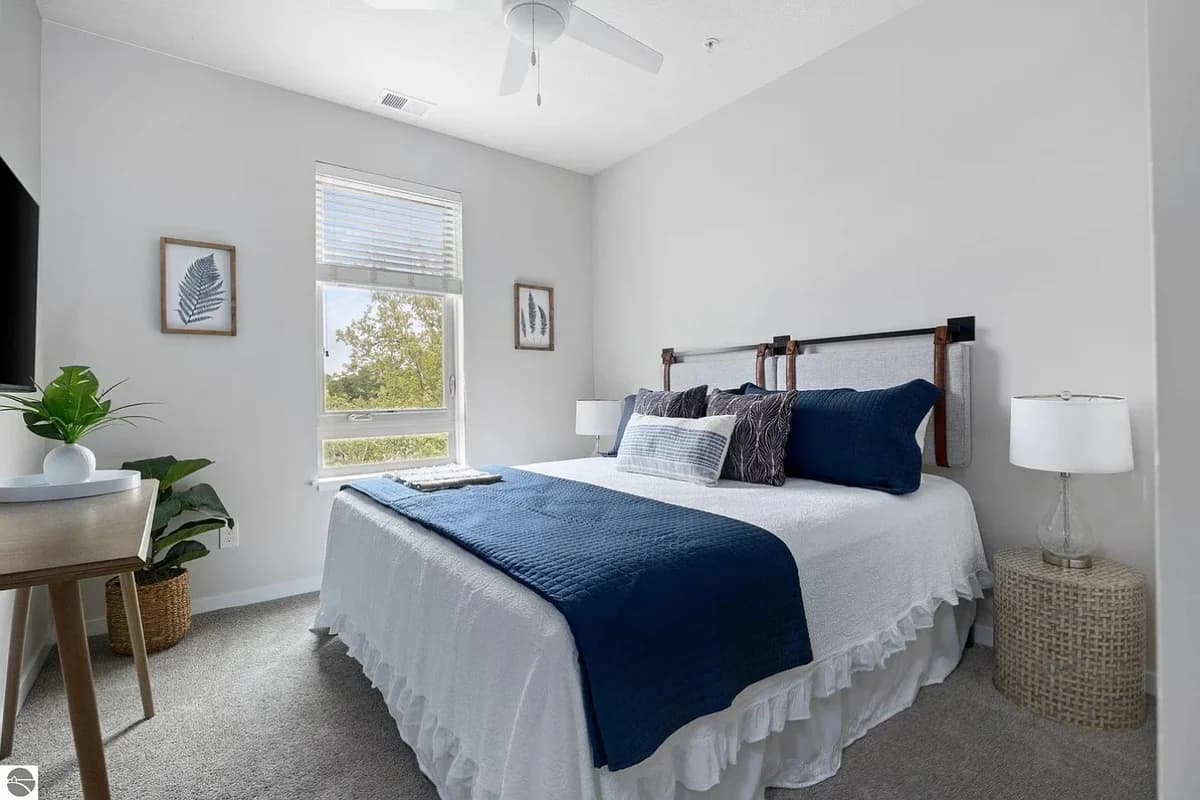 Trailside Retreat 405 | 2BR Condo | Balcony | Near Downtown & TART Trail photo 4