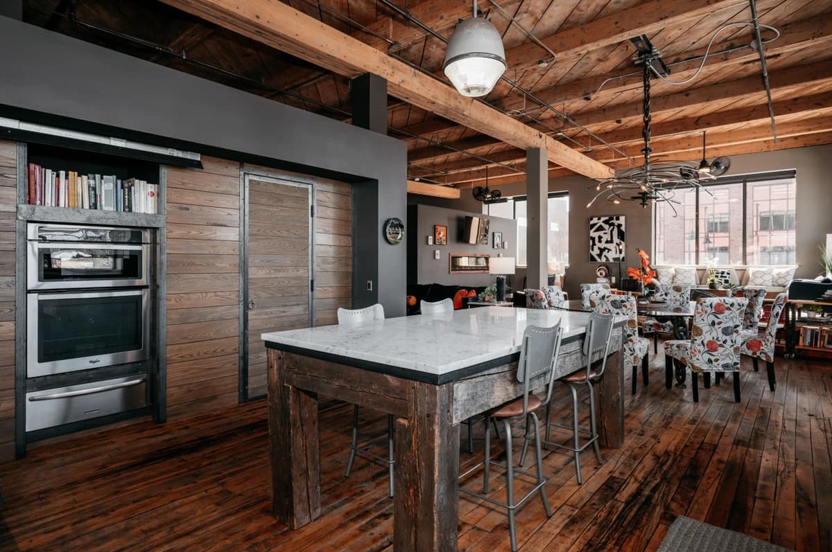 Unique 4000Sq Ft. 4BR w chef kitchen Boardman Loft photo 21