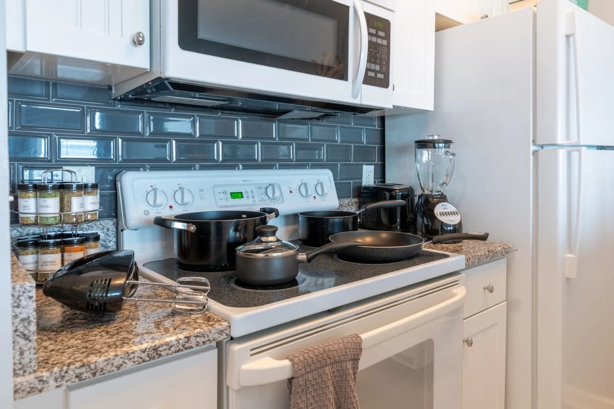 Waterfront Haven 215|Balcony|Direct Beach Access|Near Downtown photo 33