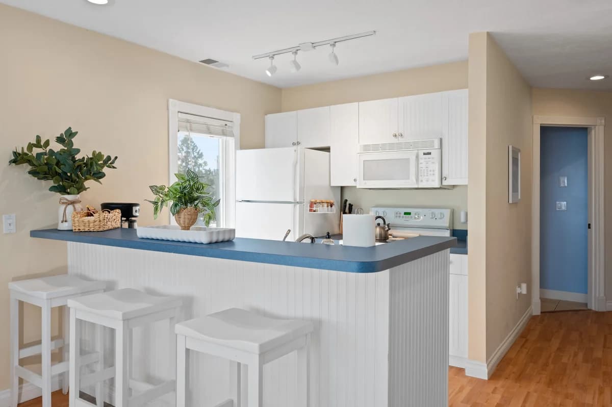 Waters Edge 220 | Beachfront Condo | Balcony | Near Downtown photo 17