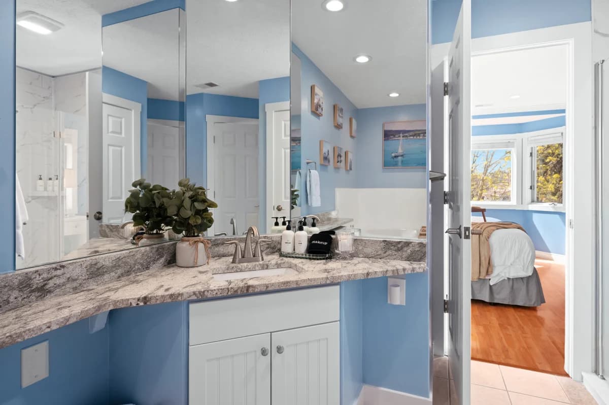 Waters Edge 220 | Beachfront Condo | Balcony | Near Downtown photo 35