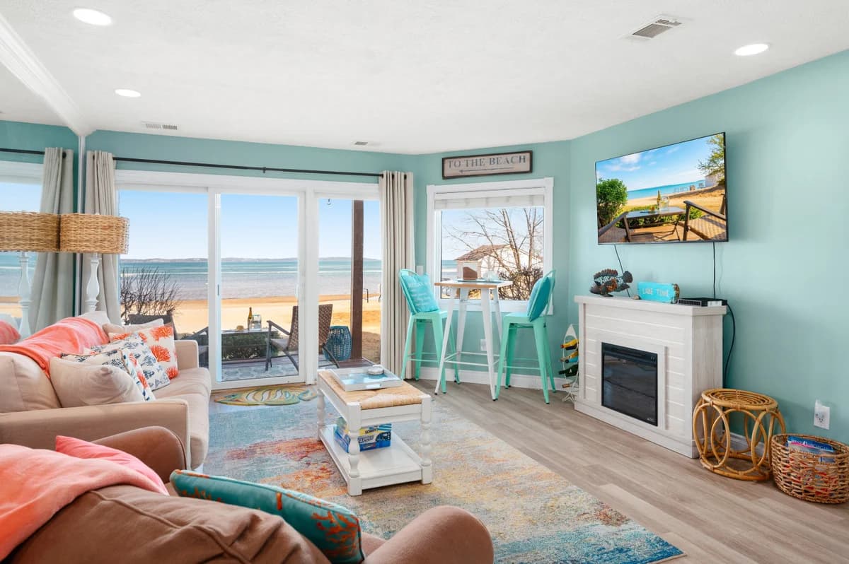 Sandy Haven 109|Direct Beach Access| Downtown + Tart Trail photo 3