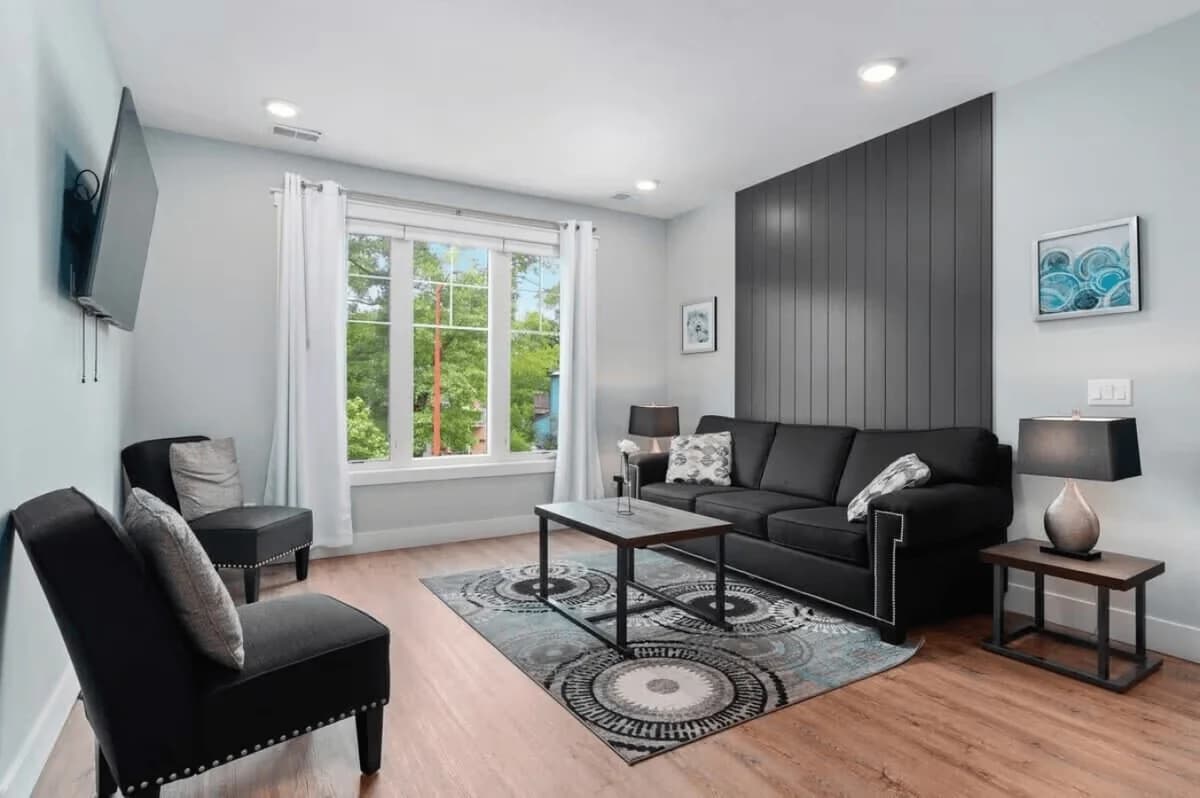 The Nest 7 | 2BR | Rooftop Patio | Downtown photo 3