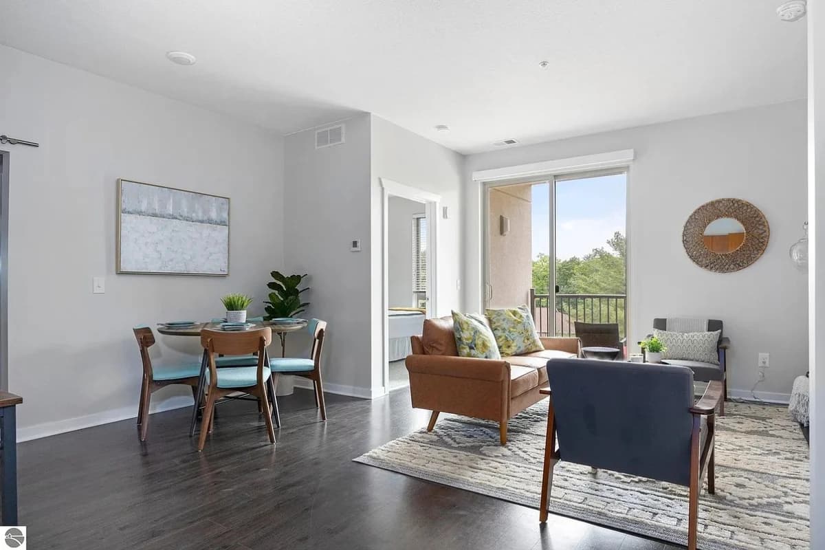 Trailside Retreat 405 | 2BR Condo | Balcony | Near Downtown & TART Trail photo 2