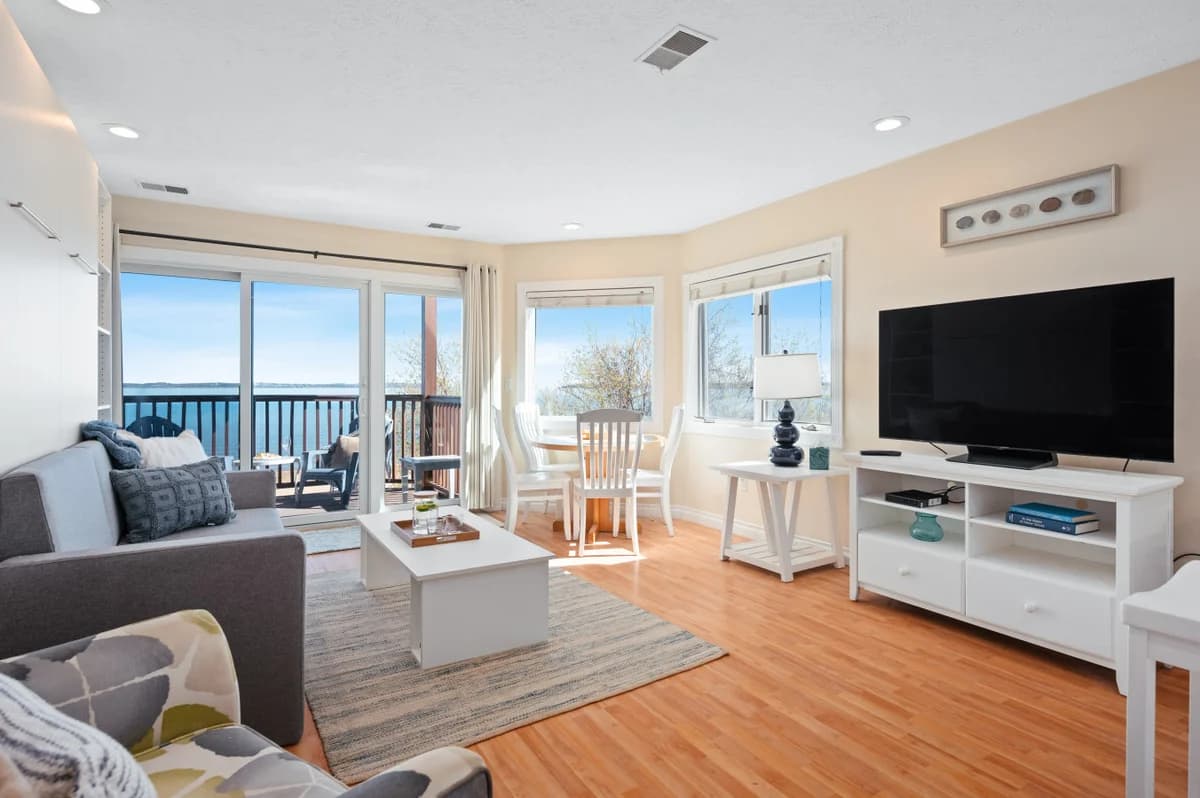 Waters Edge 220 | Beachfront Condo | Balcony | Near Downtown photo 3